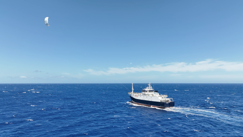 Le navire de pêche Cap Kersaint équipé d’un système SeaKite®  de 100m²- Crédit ©Jérôme Balleydier