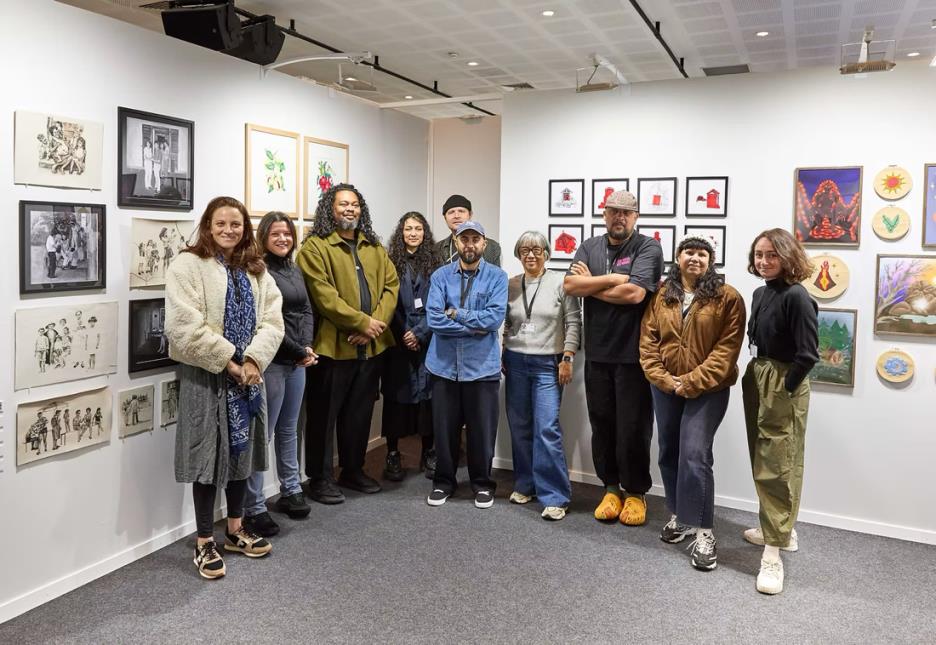 Sur la Photo : Sylvie Chan-Liat Présents sur le secteur Inception, dédié aux galeries et artistes émergents, 6 artistes ou duos d'artistes ont offert un portrait inédit de la création contemporaine à La Réunion : Chloé Robert, Stéphanie Hoareau, Kid Kréol & Boogie, La Troisième Main, Emma di Orio et Juliette Dennemont ; tous avaient fait le déplacement, avec Isabelle Wan-Hoï présidente de Constellation et Clément Striano, directeur artistique de 12 La galerie