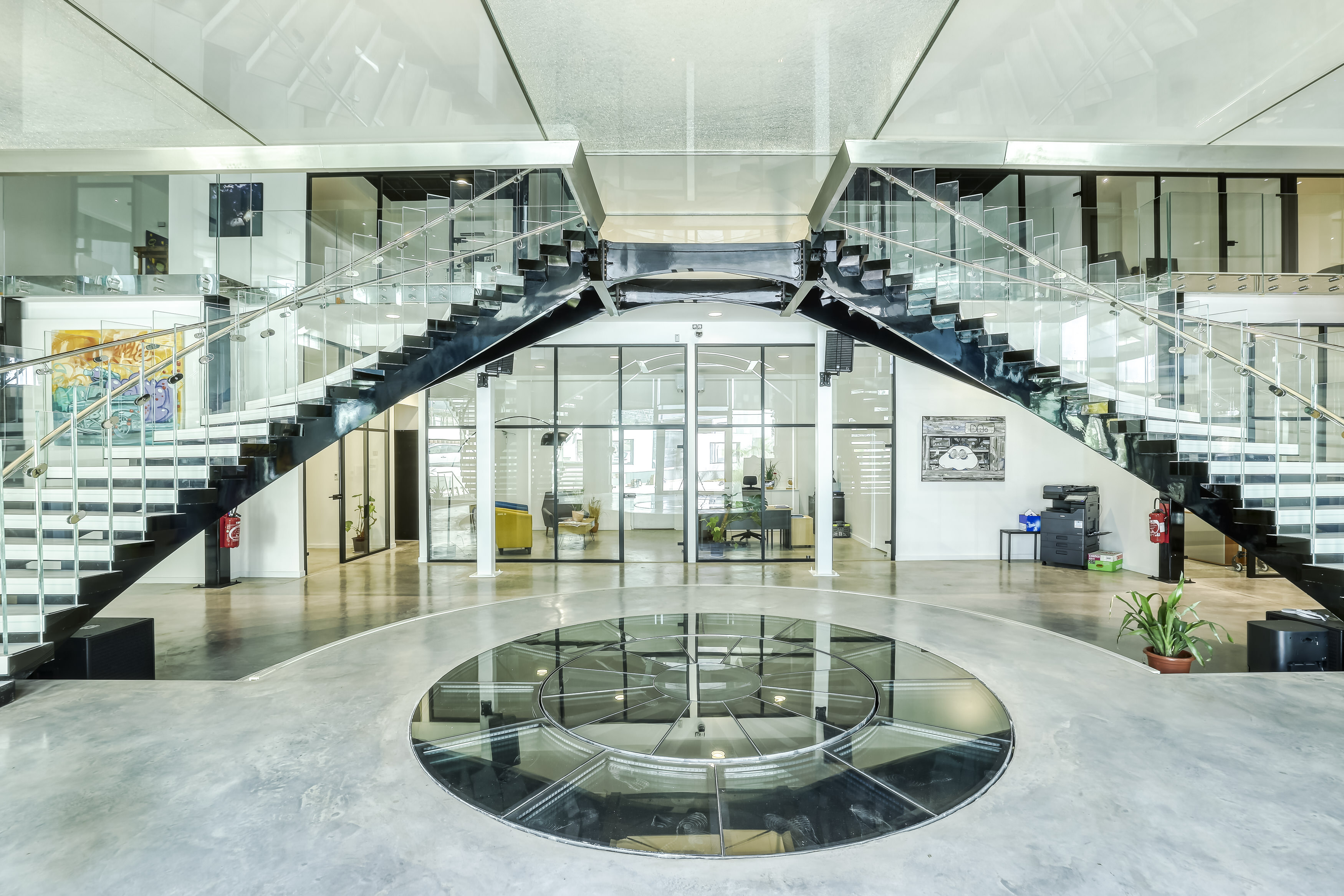 Siège de Manéo - Nouveau sol en béton par Australe Concrete