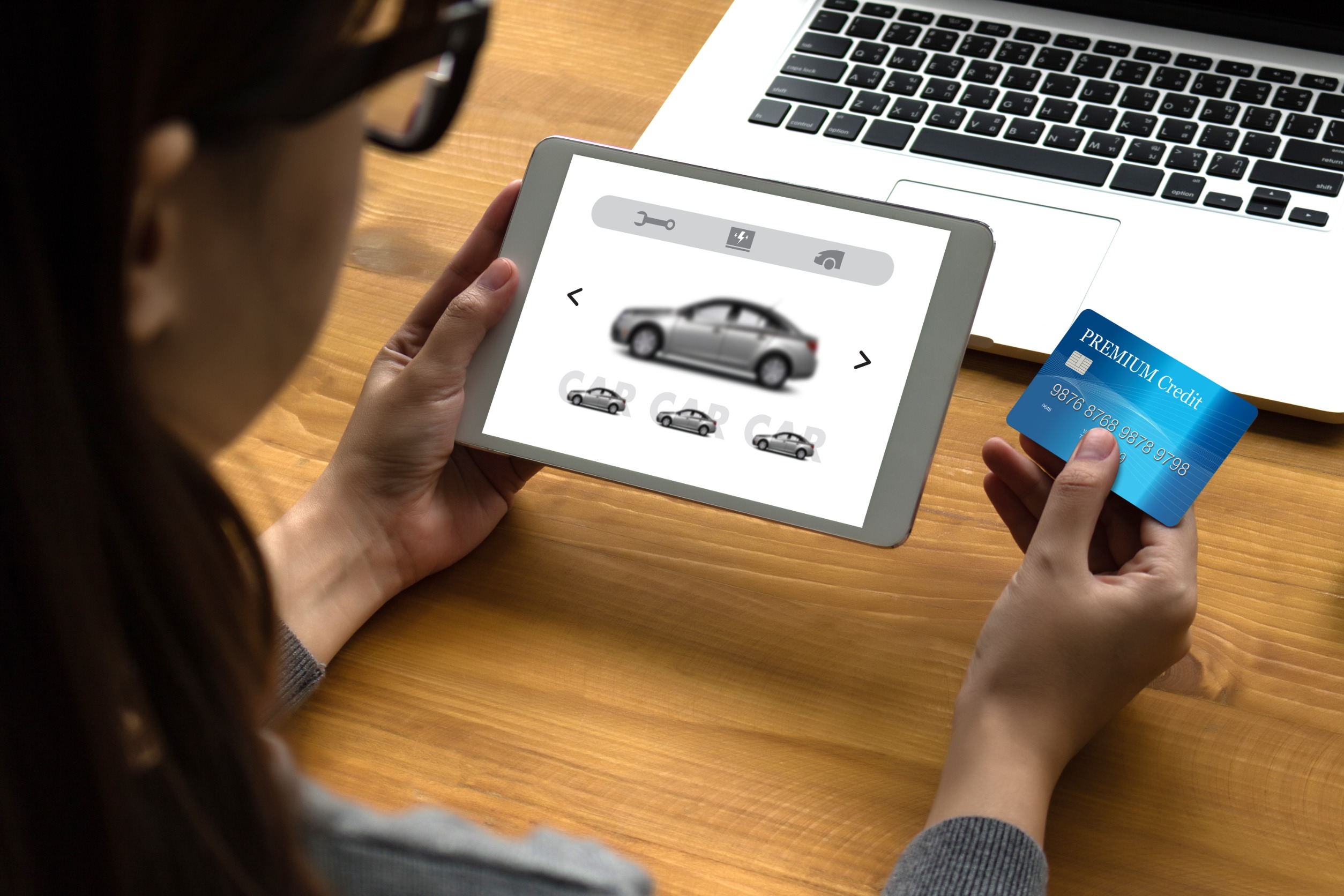 Roadstr dévoile son nouveau site et son application : louer une voiture de rêve en quelques clics