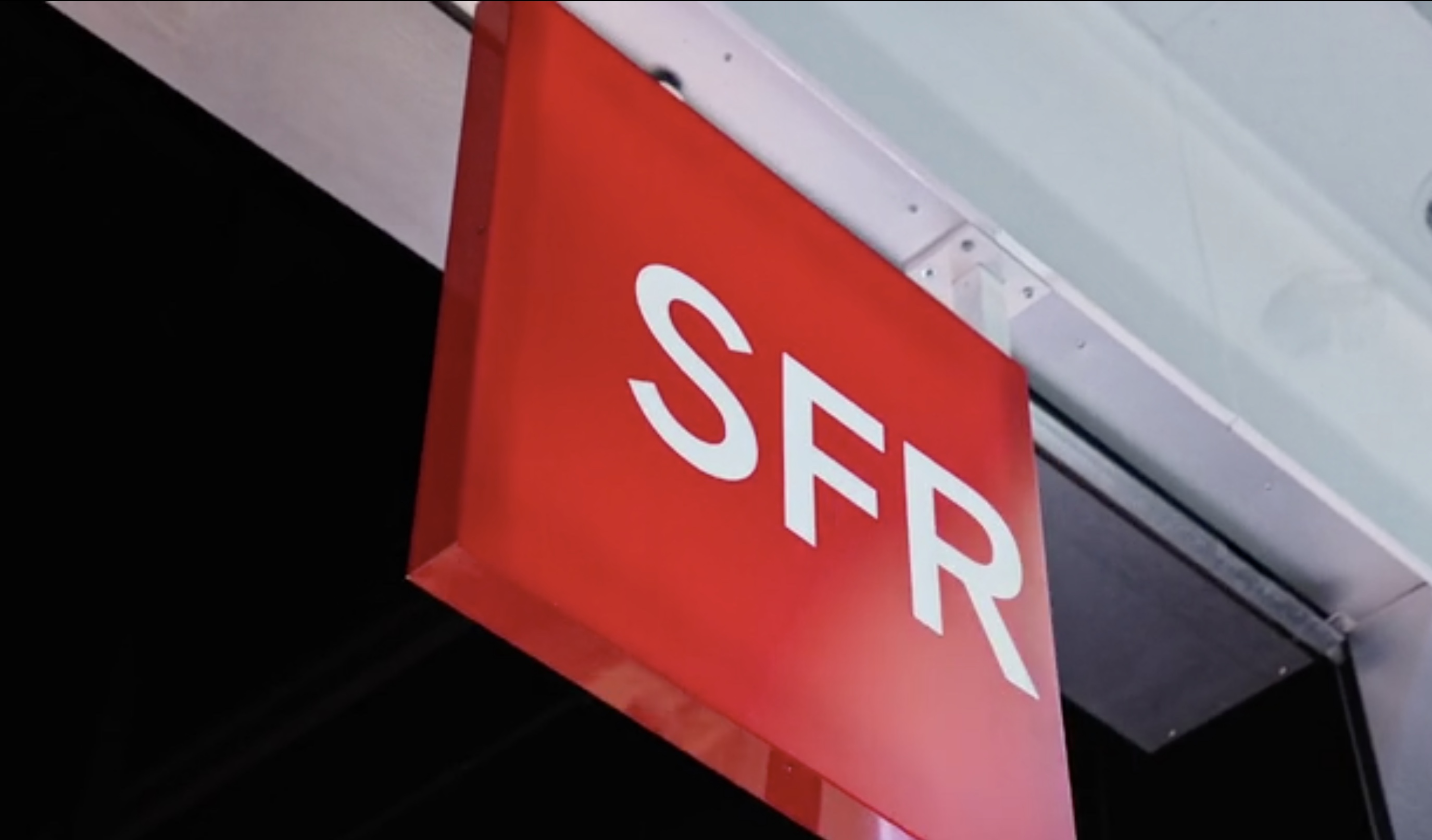 SFR renforce ses réseaux 4G et 5G à l'occasion de la venue du Pape Léon XIV en France