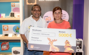 Orange Réunion remet un chèque de 5 000 euros à l’association « 1 000 sourires » 