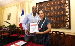 Développement numérique en Polynésie: signature de deux conventions par Tea Frogier