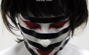 Luke Kay: "KLAÜD" son nouveau clip envoutant dévoilé