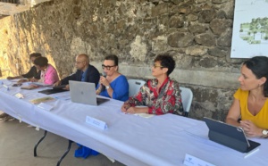 ASTER ATERLA : une exposition collective d’envergure de 34 artistes réunionnais à Tours puis Marseille