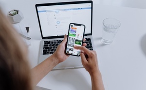 Top 5 outils pour créer des publications Facebook gratuits en 2025