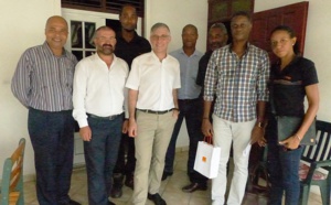 Orange célèbre et récompense son millième client fibre aux Antilles Guyane