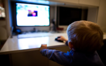 Sondage Opinionway : Streaming illégal et exposition des enfants à la pornographie