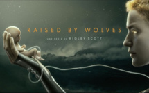 RAISED BY WOLVES, la série évènement de Ridley Scott arrive à partir du 7 décembre sur Warner TV