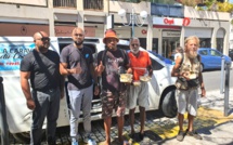 Distribution de repas : Solidarité Insaniyat s’allie avec des associations pour venir en aide aux plus démunis