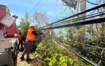 Le réseau mobile Orange Réunion rétabli quasiment partout, des Airbox pour les clients déconnectés du réseau fixe, et des renforts appelés pour accélérer le rétablissement de la totalité des clients du réseau fixe