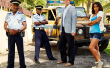 Guadeloupe: Le Président de la Région, Victorin Lurel, sur le tournage de la série "Meurtre au Paradis, Saison 5"