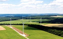 Le Groupe iliad renforce son engagement en faveur des énergies renouvelables avec la signature de 4 nouveaux projets