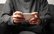 Jeux live mobiles : l'effet de présence sur l'écran du smartphone