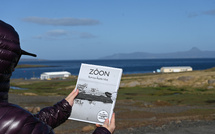 ZÔON : matière grise en Terres Australes, un conte photographique où fiction et réalité se rencontrent