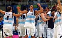 Les sélections de basket qui ont prouvé que l’alchimie collective pèse plus lourd qu’un cinq All-Star